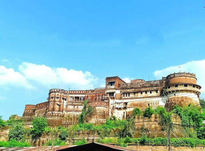 Tikamgarh Fort, a short way from Hotel Aditya