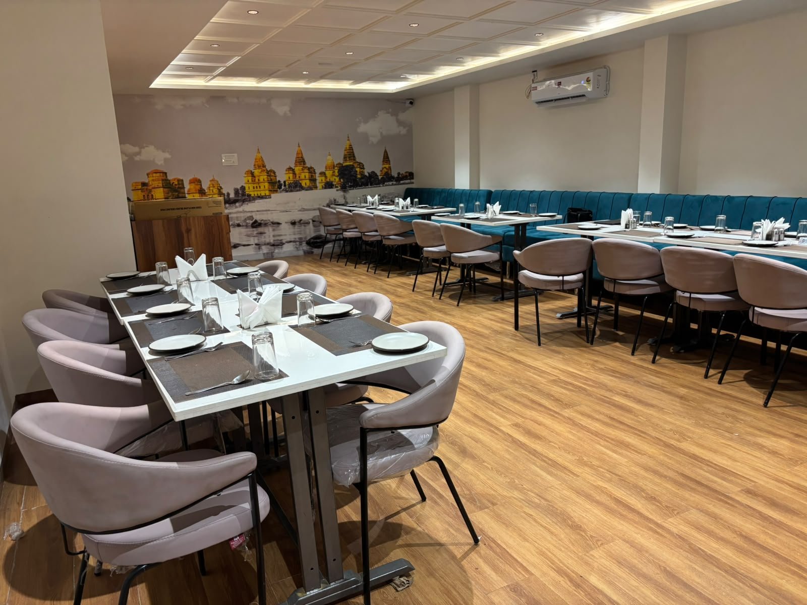 Verdure restaurant at Hotel Aditya